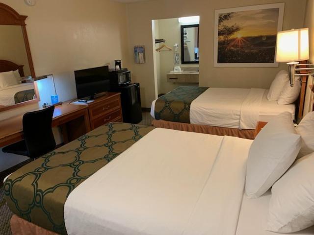 Days Inn By Wyndham Asheville West Candler Zewnętrze zdjęcie