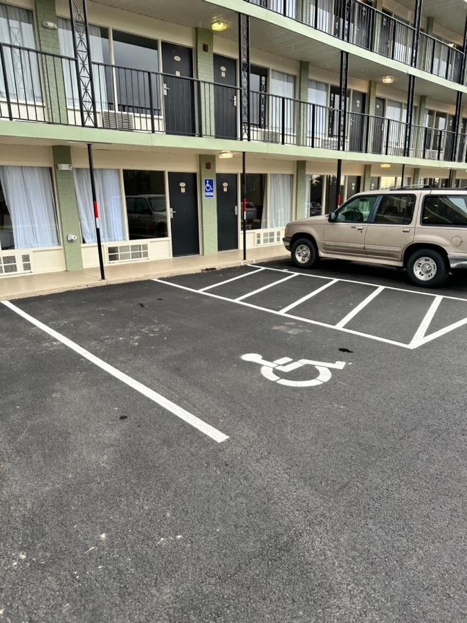 Days Inn By Wyndham Asheville West Candler Zewnętrze zdjęcie